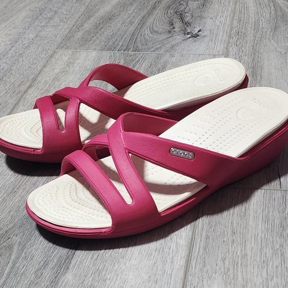 Crocs Patricia Women's Low Wedge Pink And White Size 9 slip-on comfort sandals - Picture 1 of 10